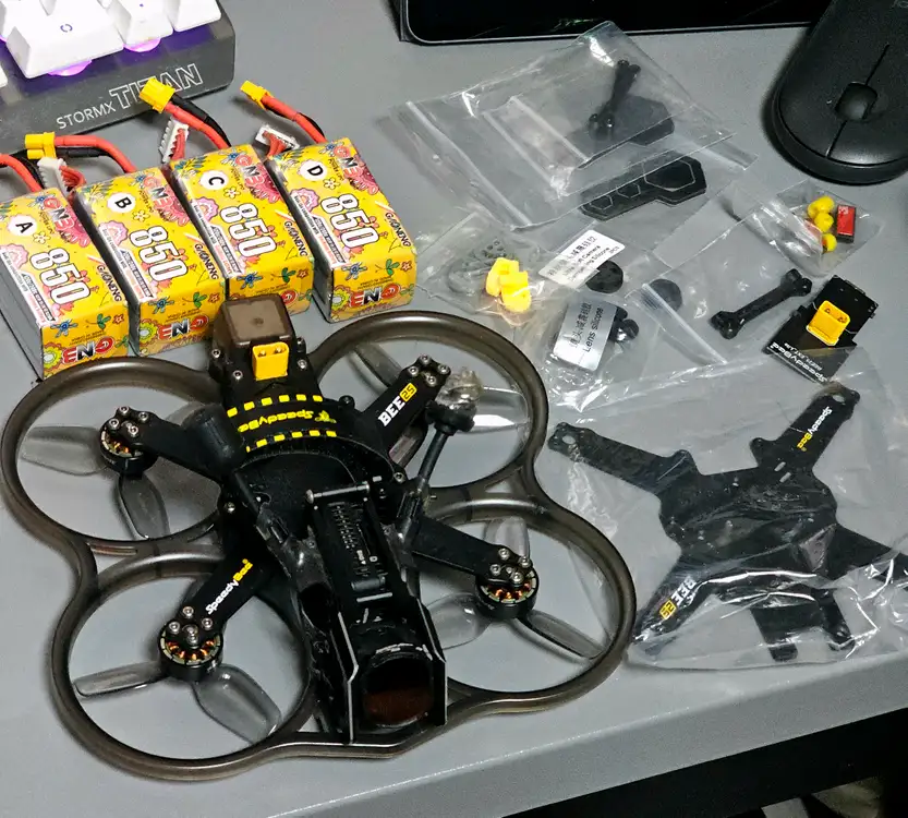 SpeedyBee25 o4 pro elrs FPV 드론 이미지