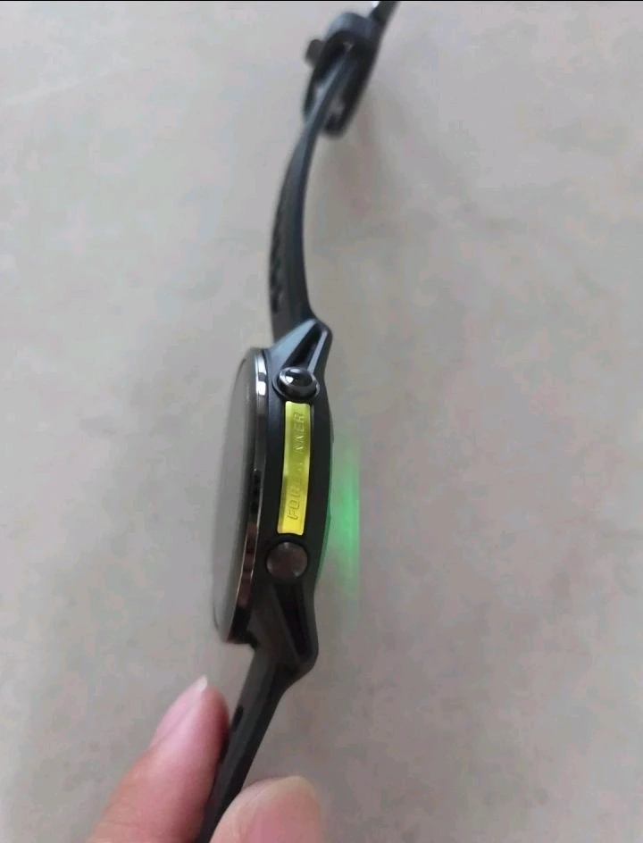 가민 포러너 970 블랙 스마트워치 이미지