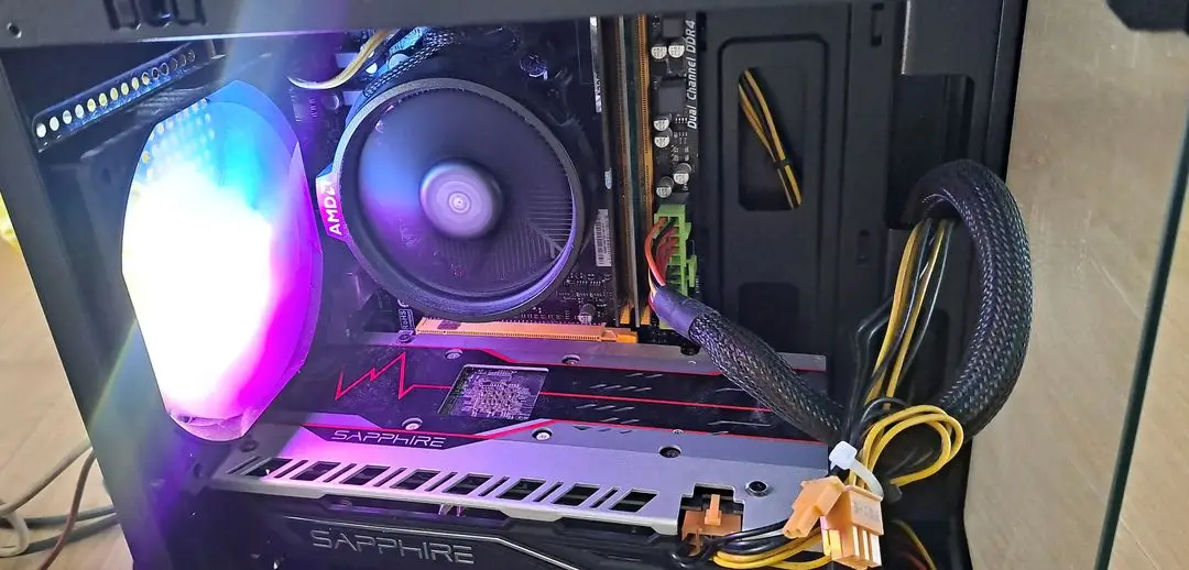 AMD RYZEN 5 2600X SIX-CORE 램(8+8)16G SSD 120 이미지
