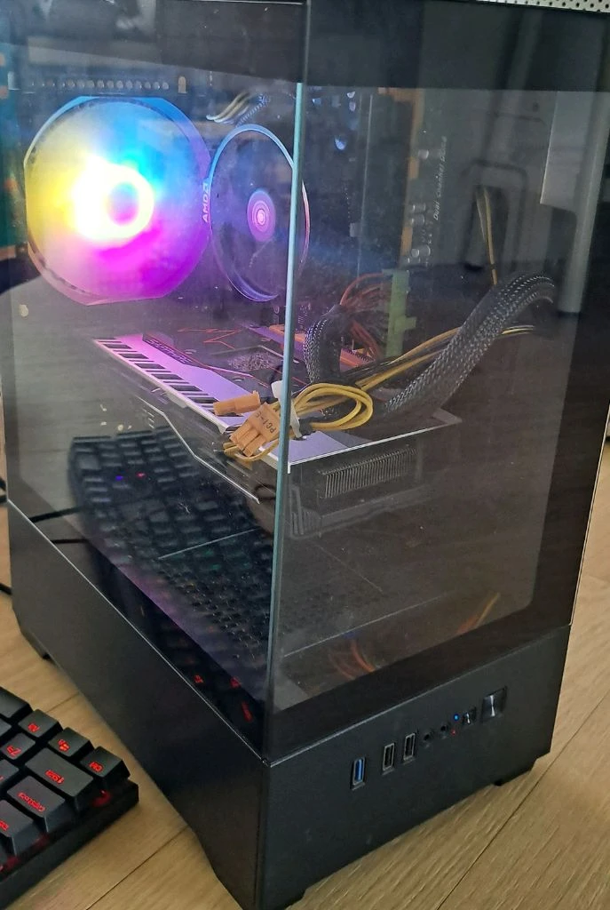 AMD RYZEN 5 2600X SIX-CORE 램(8+8)16G SSD 120 이미지