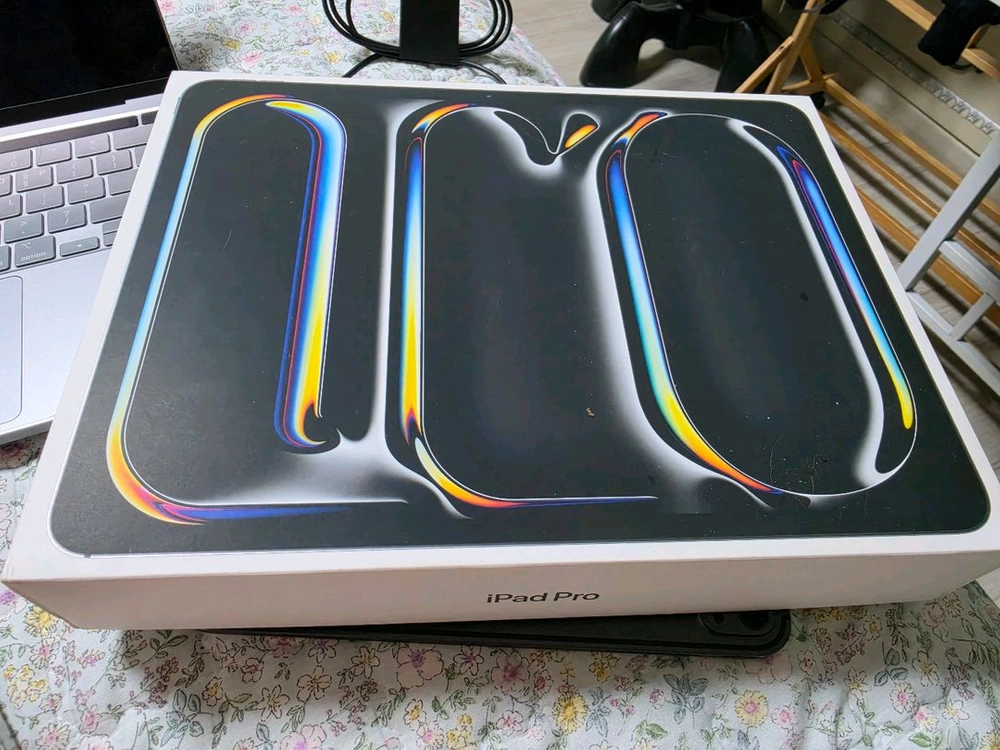 Apple iPad Pro m4 13인치 스페이스 그레이 256GB 부품용 - 안심되는 중고거래