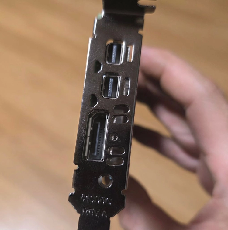 LP 1슬롯 RX550 128bit 4G(2G 64bit 모델아님) 이미지