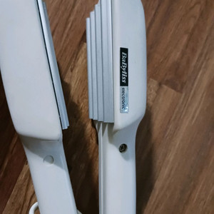 전자 스타일러 고데기 이미지
