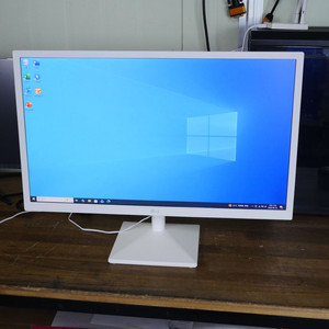 엘지 24인치 모니터 LG 24MN430HW 화이트색상 이미지