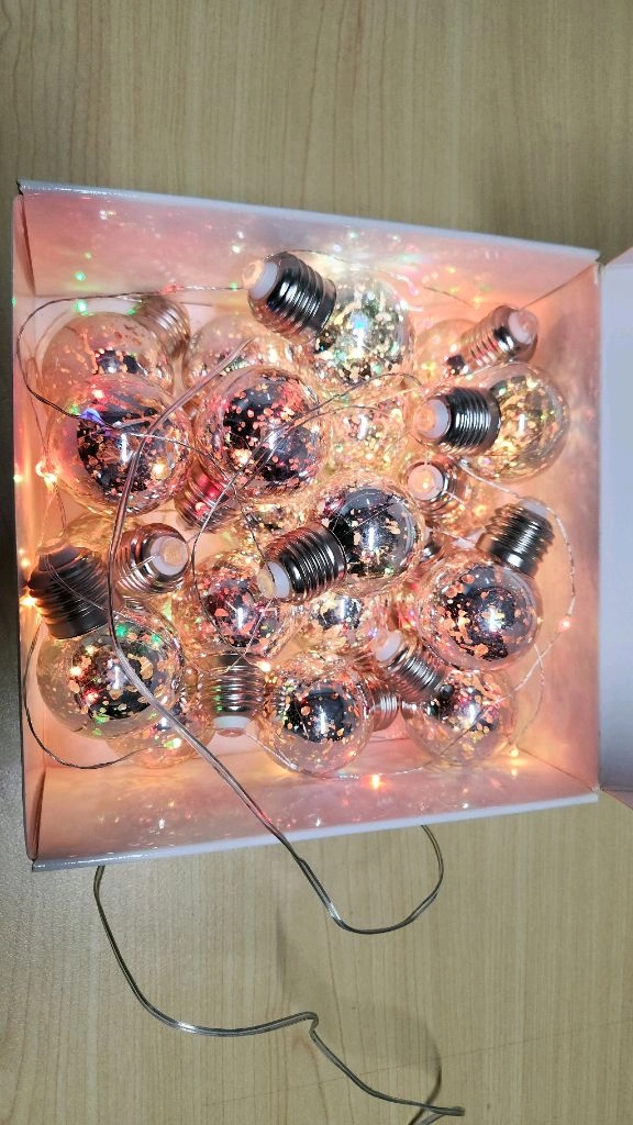 LED 벌브 스트링 라이트 컬러믹스 조명 이미지