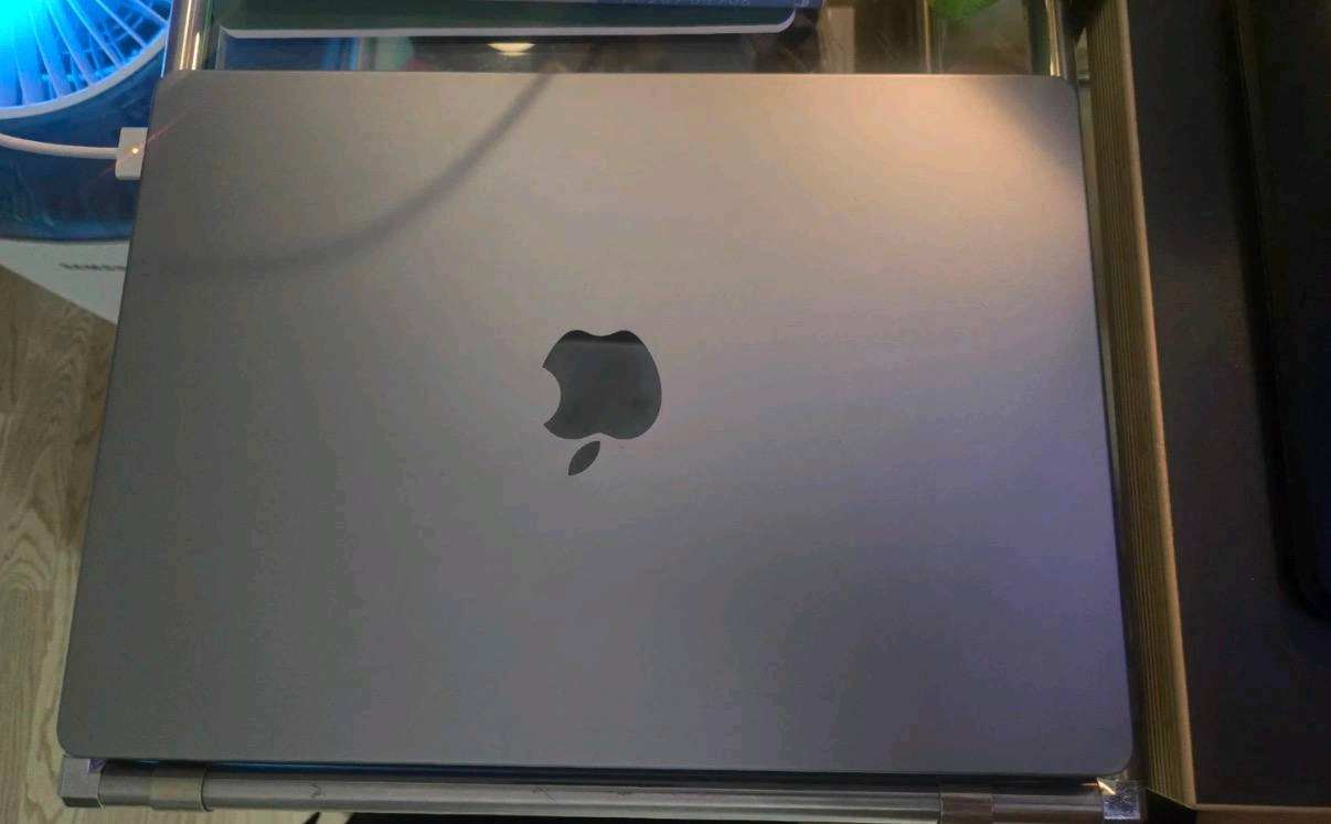 맥북프로 14인치 M1 Pro 16GB 1TB 스페이스 그레이 - 안심되는 중고거래