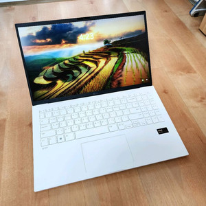 신품급 25년 구입 LG 그램 울트라5 Ai+ 14코어 16GB 순정 윈11