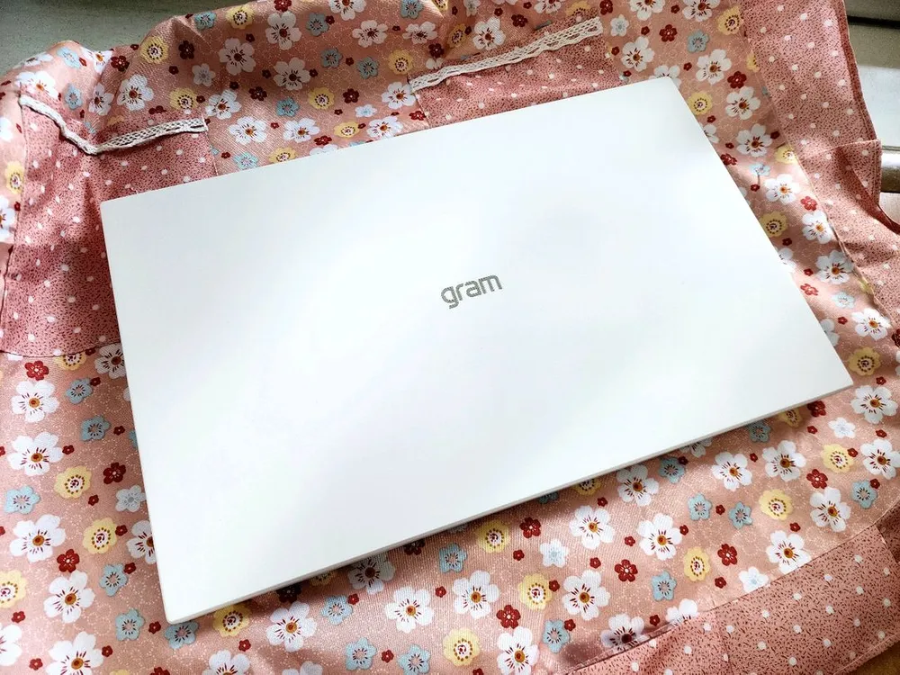 신품급 25년 구입 LG 그램 울트라5 Ai+ 14코어 16GB 순정 윈11 이미지