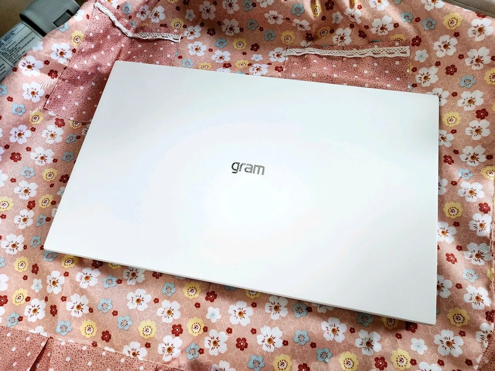 신품급 25년 구입 LG 그램 울트라5 Ai+ 14코어 16GB 순정 윈11 이미지