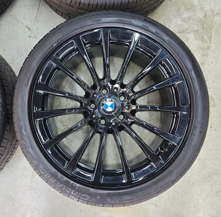 BMW G바디 3,4 시리즈 순정 18인치 휠타이어 판매합니다 이미지