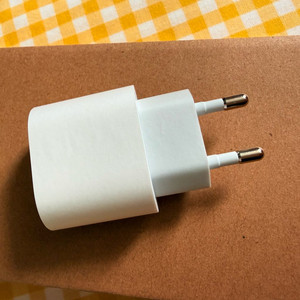 애플 충전기 정품 20W USB-C 전원 어댑터 미사용 새제품 이미지