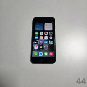 IOS 16.1.1 아이폰se2 128GB S급 이미지