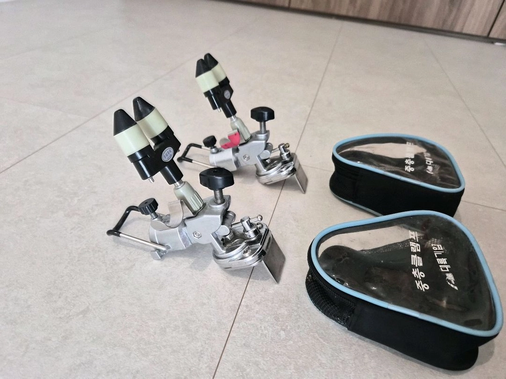 소좌용1단받침틀2개 소좌받침틀 중층클램프 경첩형받침틀 1단클램프 이미지