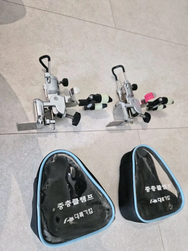 소좌용1단받침틀2개 소좌받침틀 중층클램프 경첩형받침틀 1단클램프 이미지