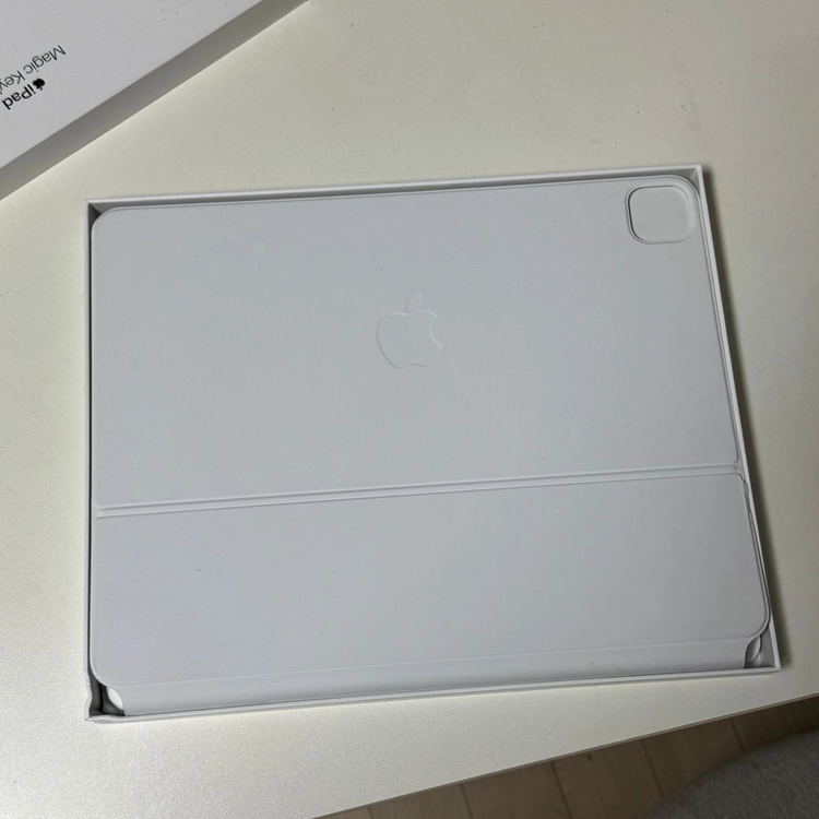 애플 아이패드 프로 12.9 매직키보드 화이트 A2480 MJQL3LL/A Apple Ipad Pro 이미지