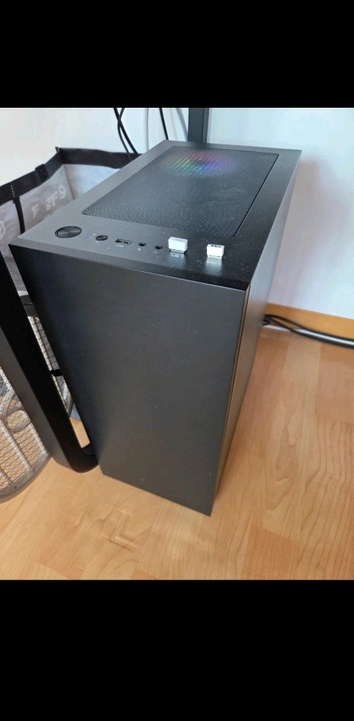 데스크탑. 데스크톱. 컴퓨터 5700x - 안심되는 중고거래