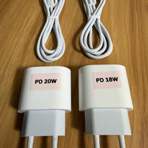C 타입 애플 정품 20W, 애플 정품 18W 충전기 어댑터 이미지