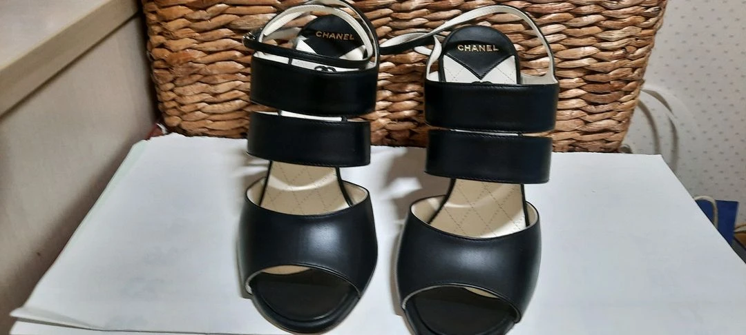 Chanel Sheepskin Sandal 정품 이미지