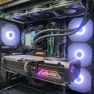 [고사양본체 1년사용] 9950X3D X870E 카본 하닉 64G RTX5090 M.2 2TB 4TB 컴퓨터 팝니다 이미지