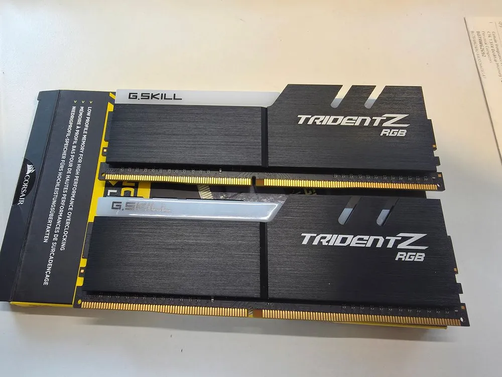 G.SKILL Trident Z RGB DDR4-2666 CL18 16GB - 안심되는 중고거래