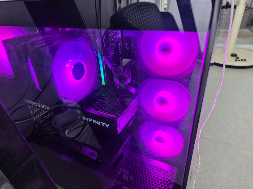 9800x3D RTX5070 램32g - 안심되는 중고거래
