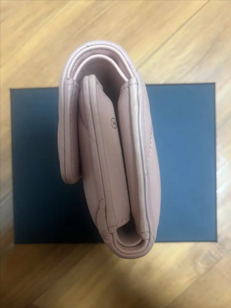 샤넬19지갑 핑크 이미지