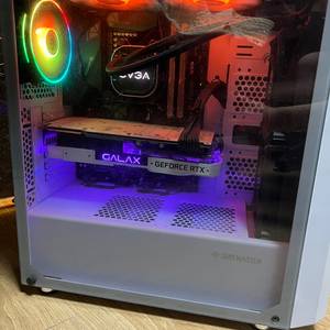 게이밍 PC AMD 라이젠 9 3900X, 32GB RAM, RTX 2070 SUPER 이미지