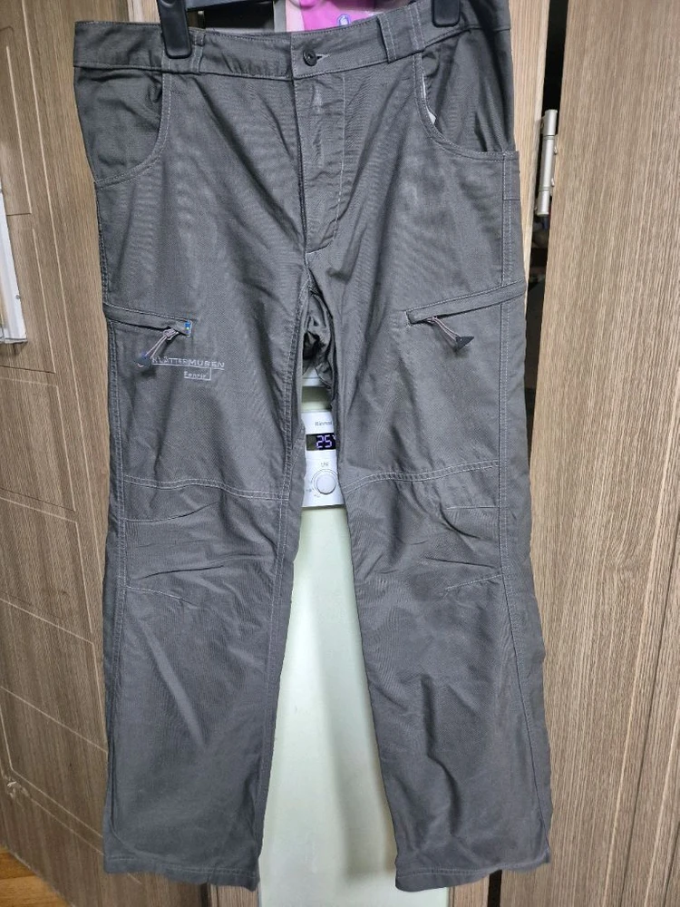 클라터뮤젠 펜니르 팬츠 s사이즈 판매합니다. 이미지