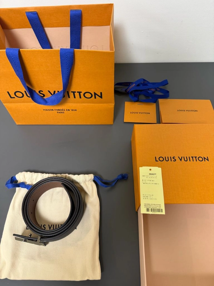 루이비통 LV 틴트 40mm 리버서블 벨트 네이비(쿨거래 90) 이미지