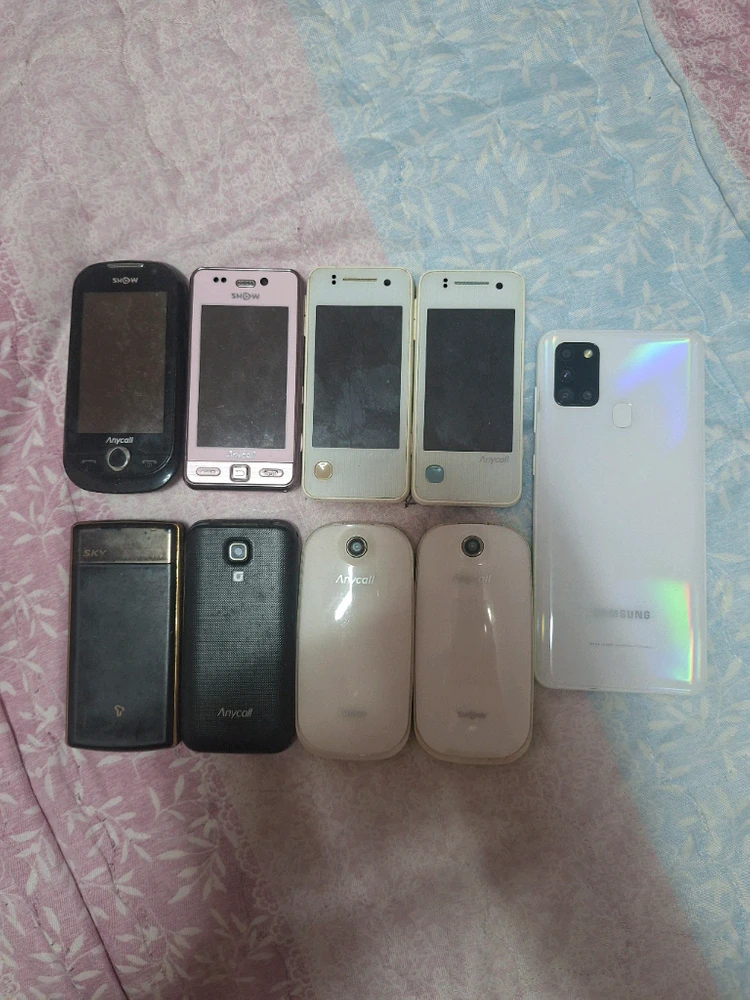 3G 중고폰 공신폰 공부폰 학생폰 폴더폰 터치폰 효도폰 피처폰 피쳐폰 4G 침수폰 일괄로 팝니다 이미지