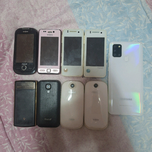 3G 중고폰 공신폰 공부폰 학생폰 폴더폰 터치폰 효도폰 피처폰 피쳐폰 4G 침수폰 일괄로 팝니다 이미지