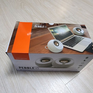 크리에이티브 피블 pebble v3 화이트 새제품 이미지
