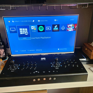 플스4 (ps4)1테라+게임cd 포함+ 듀얼쇼크컨트롤러 이미지