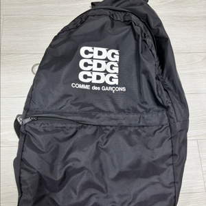 cdg 백팩 팝니다 이미지