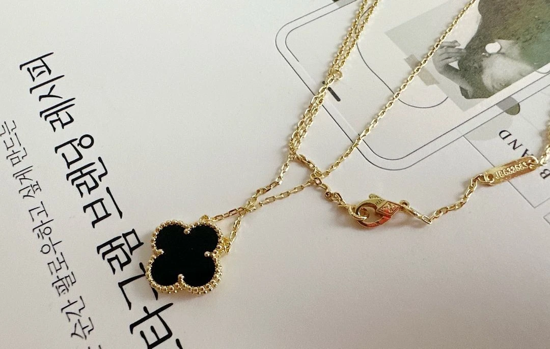 반클리프 아펠 빈티지 알함브라 팬던트 목걸이 블랙오닉스 새상품 이미지