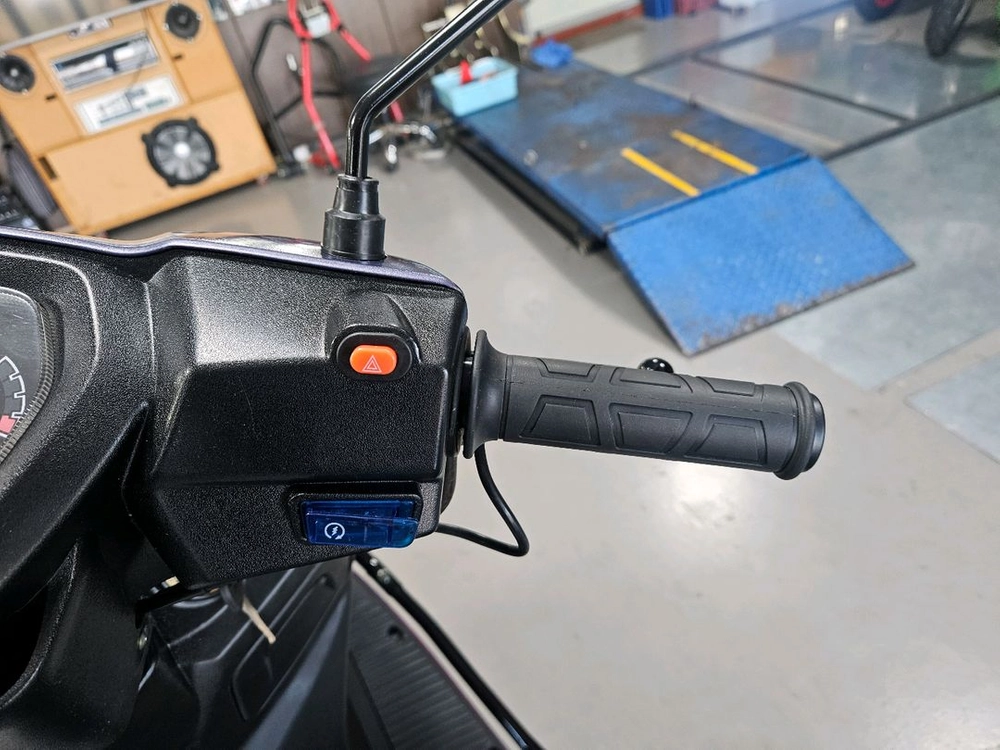 FC125 스쿠터 이미지