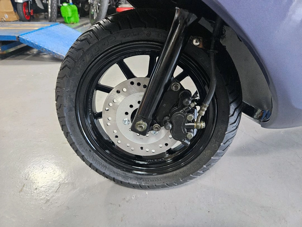 FC125 스쿠터 이미지