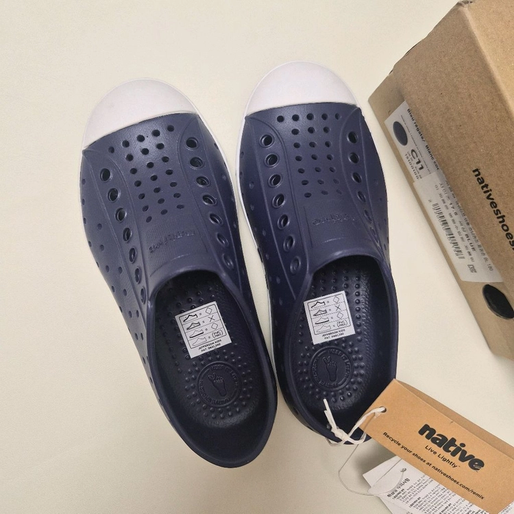 [새상품] 네이티브 키즈 샌들 제퍼슨 C11 175 아동 아치신발 실내화 아쿠아슈즈 키즈신발 이미지