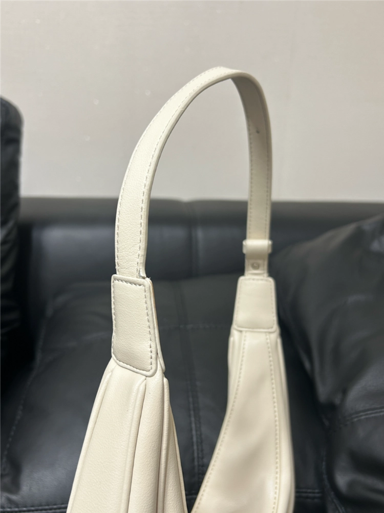 엘바테게브 Ostra mini bag 이미지