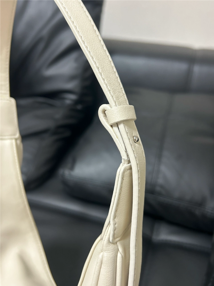 엘바테게브 Ostra mini bag 이미지