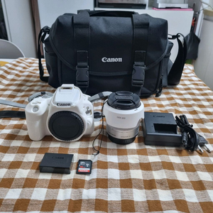 캐논 EOS 200D II (200d2) 화이트 18-55mm 렌즈 풀세트 DSLR 카메라 이미지