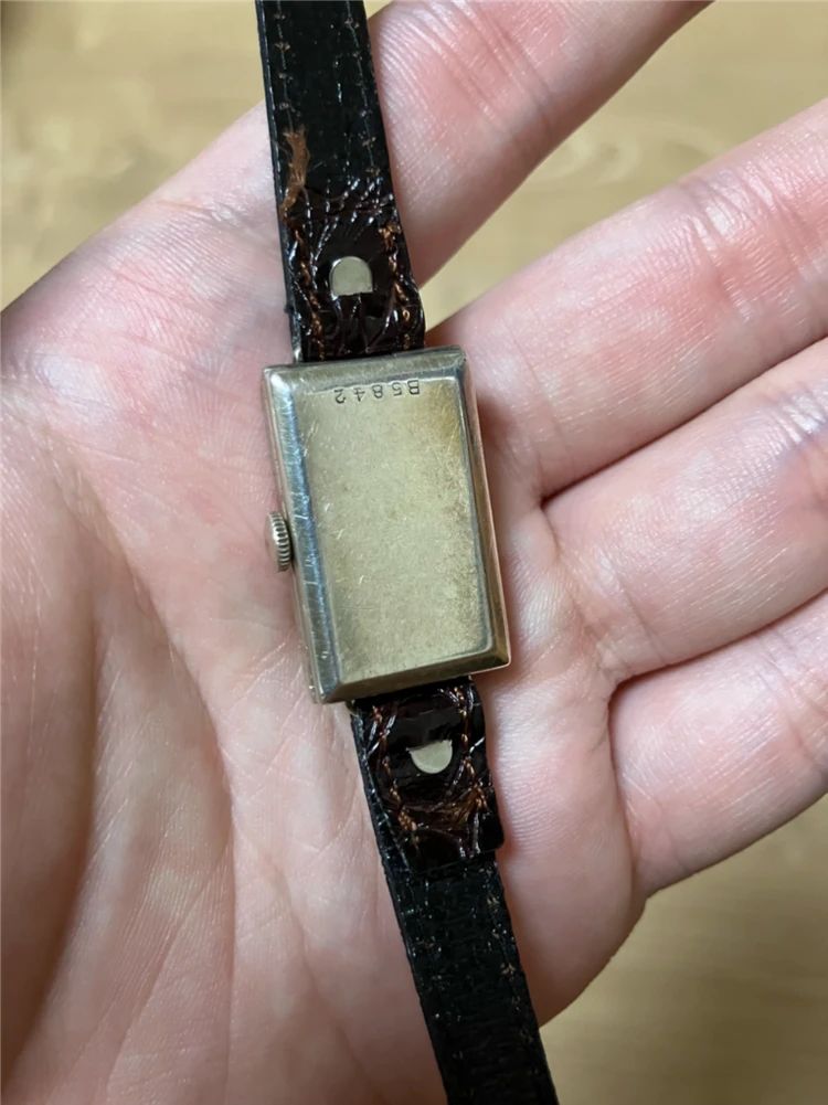 미작동) 빈티지 여성용 초기 goldsmith & silversmiths 수동 은 시계 판매합니다 이미지