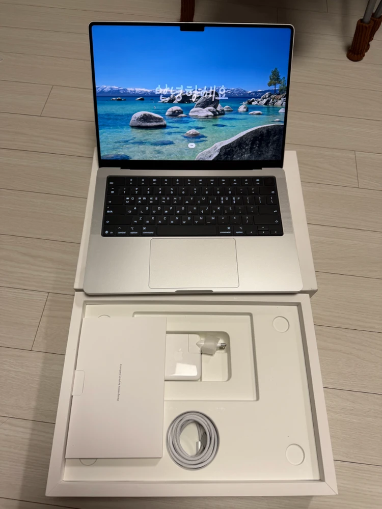 S급 ) 맥북 프로 M5 14인치 16gb 1tb 실버 이미지