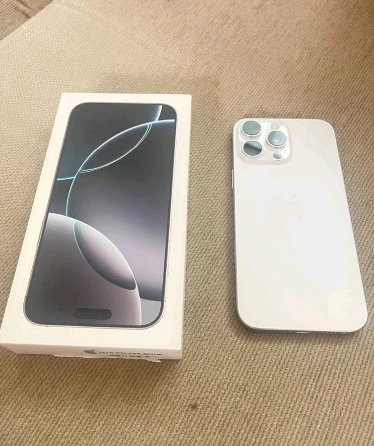 애플 아이폰 16 프로맥스 256GB 화이트 애케플 이미지