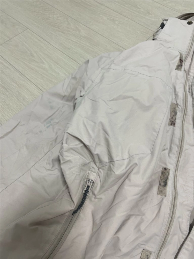 컬럼비아 아이보리 바람막이 자켓 이미지