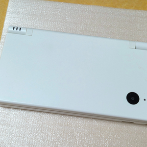 할인가능) 미품급 닌텐도 dsi 화이트 내구성갑 제품 dslite 게임보이x 레트로랜드 이미지