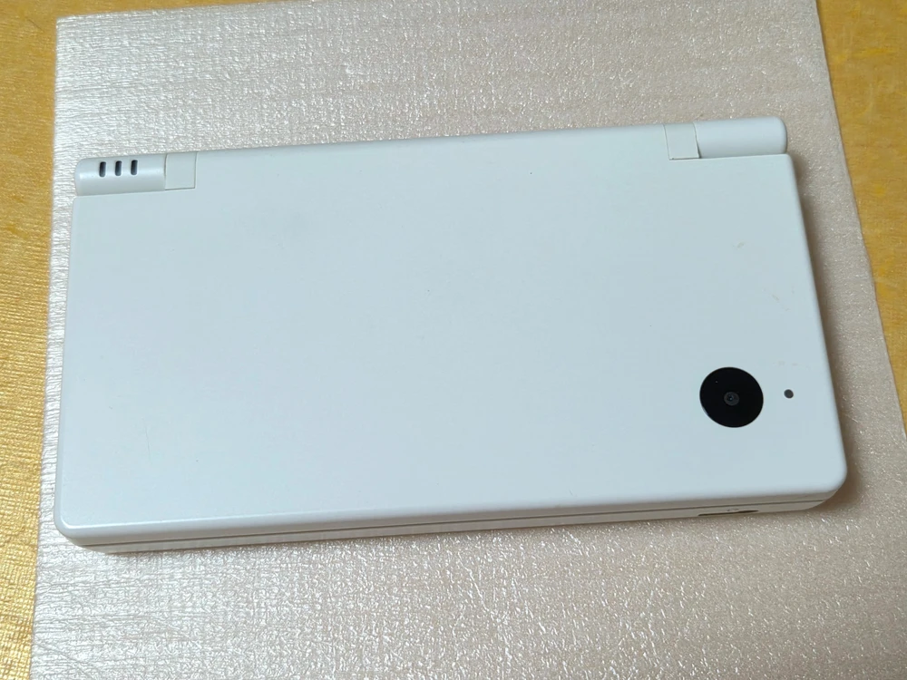 할인가능) 미품급 닌텐도 dsi 화이트 내구성갑 제품 dslite 게임보이x 레트로랜드 이미지