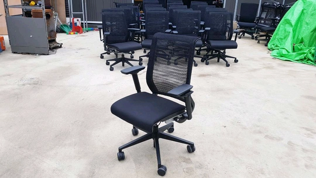 수입명품. STEELCASE THINK(스틸케이스 씽크)체어 이미지