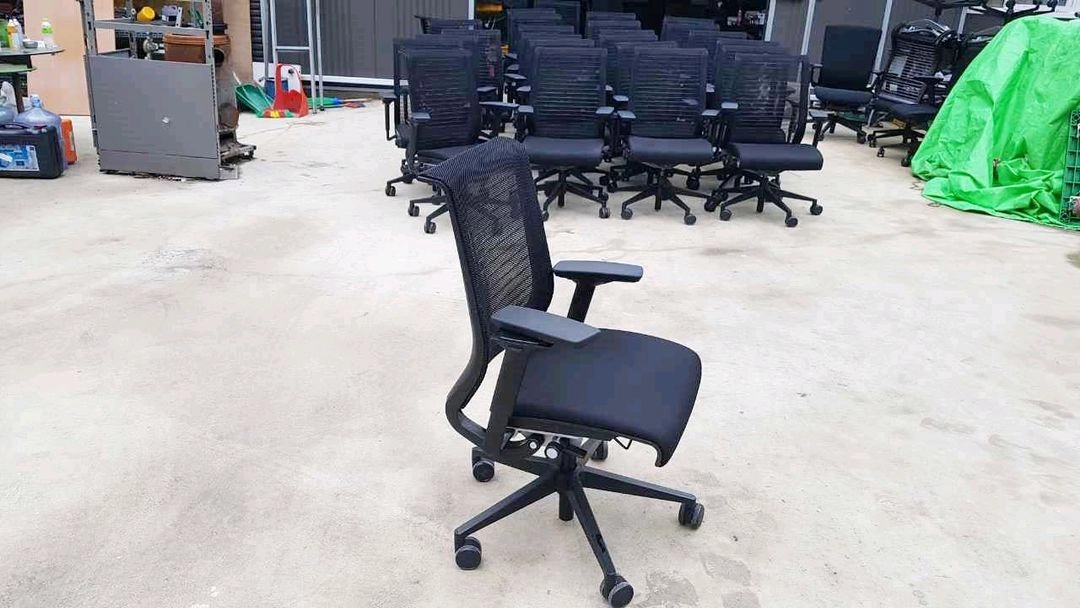 수입명품. STEELCASE THINK(스틸케이스 씽크)체어 이미지
