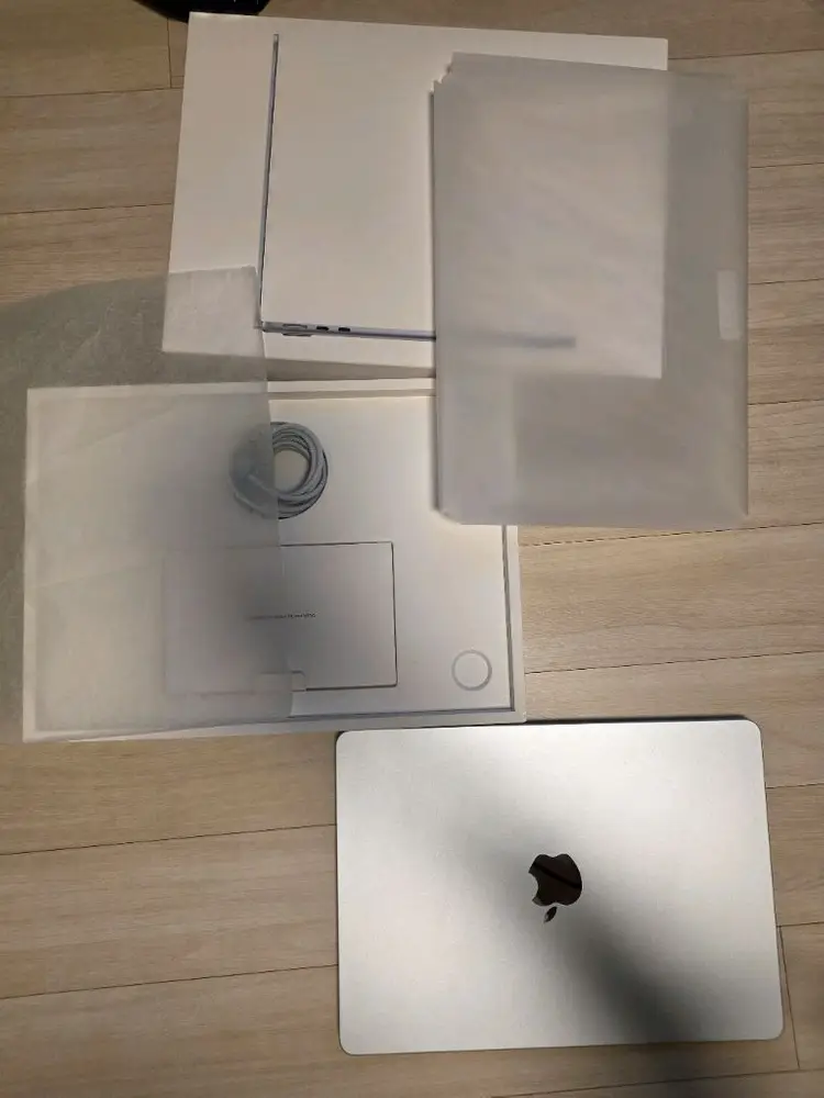 맥북 에어 M5 13인치 16gb 512 보증 27/3 배터리 100% 이미지